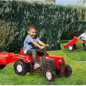 Traktor sa prikolicom crveni
